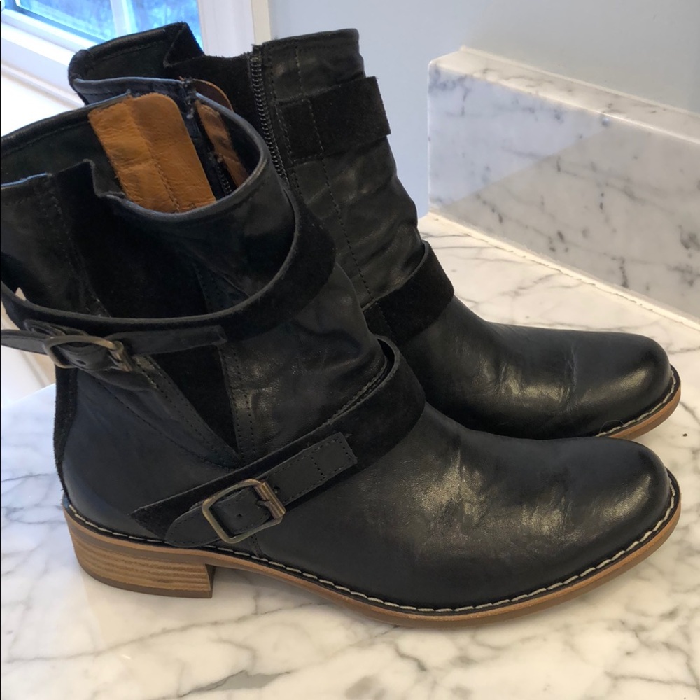 Paul Green leather ankle boots size 7 US